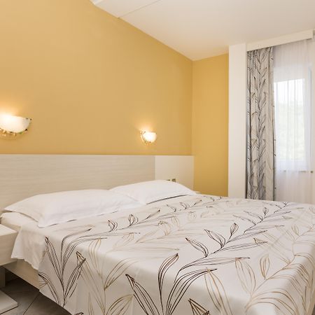 אומאג Apartments Amfora Plava Laguna מראה חיצוני תמונה